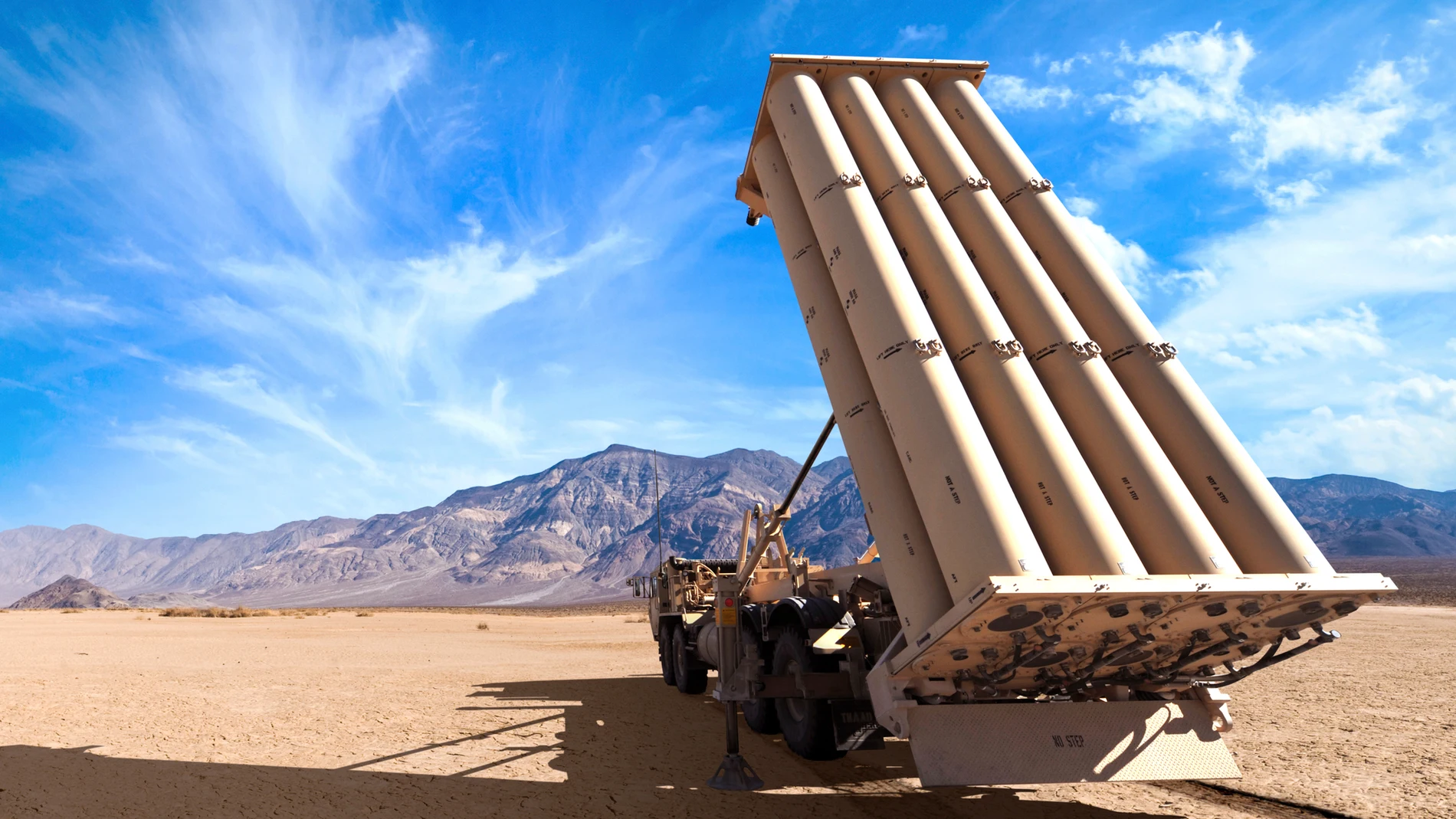 アラブ首長国連邦がイランの弾道ミサイルを迎撃するツーチャンス防空システム