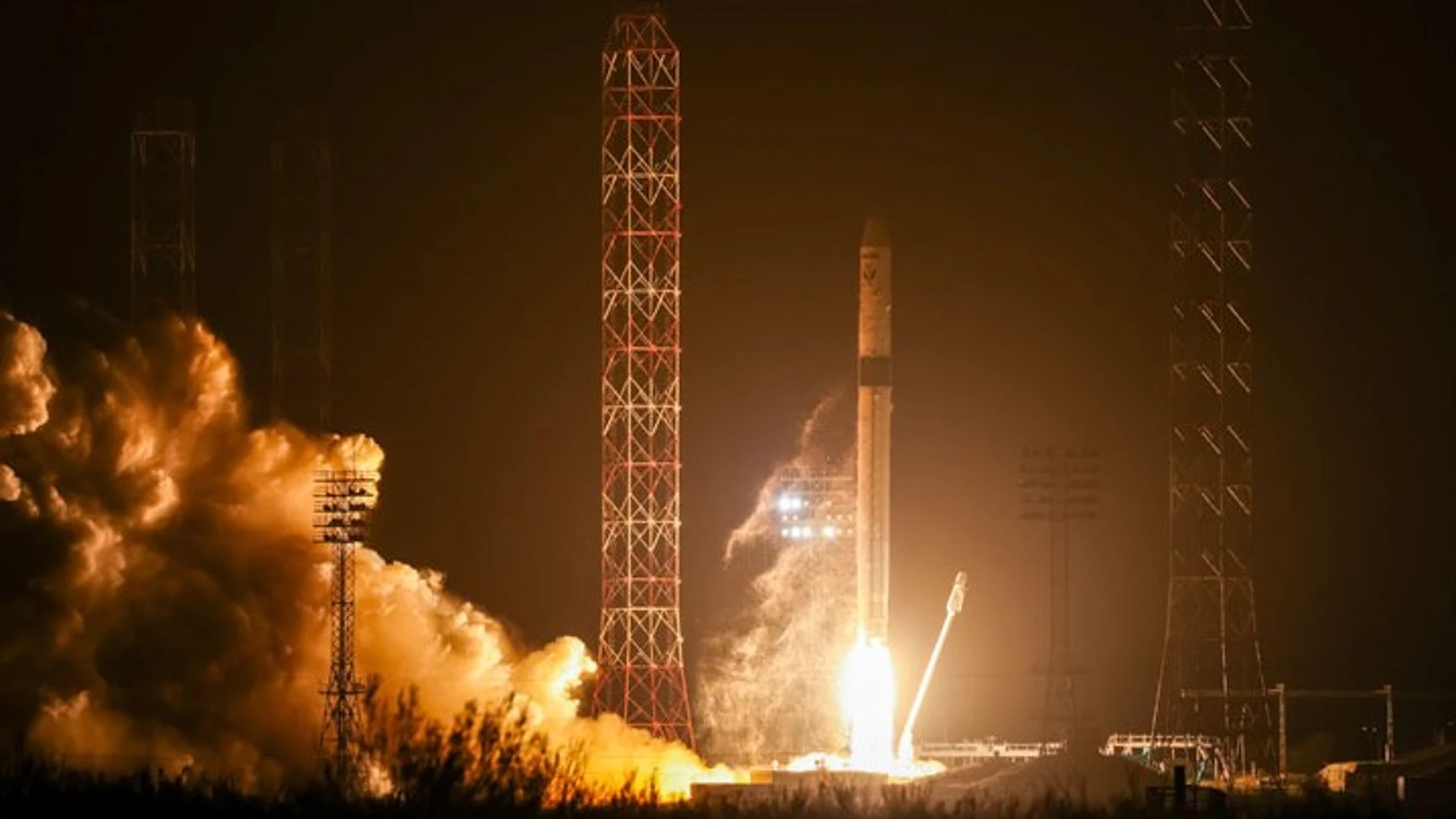 ロシア、ウクライナのゼニトの代替ロケットとなるソユーズ5号の打ち上げに成功