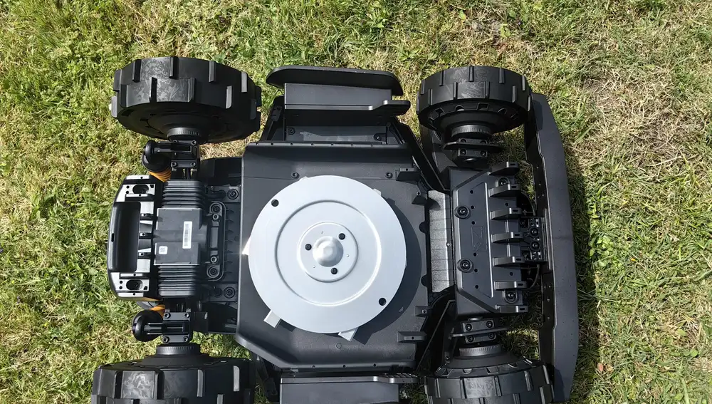 Z1 LiDAR の切断システムと 6 枚のブレード