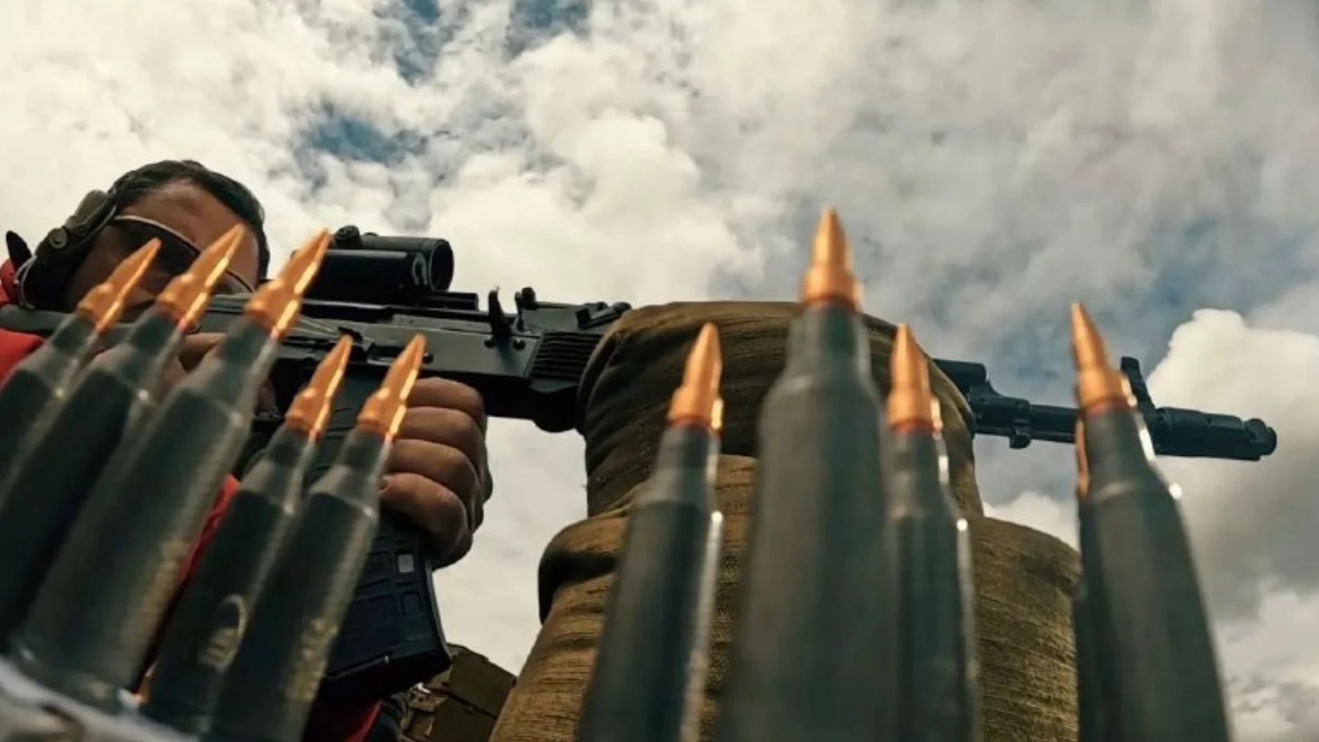 ロシアの新型弾丸は無人機を撃墜するように設計されており、発射後に3つの飛翔体に分裂する