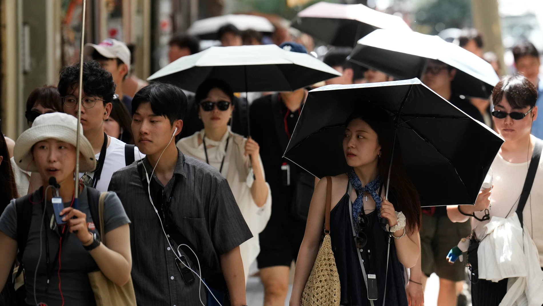 AEMETは今週木曜日の最高気温が43度になると予測し、半島北西部ではひょうを伴うにわか雨への警報を継続している。
