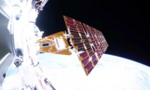 NASAは、スウィフト衛星救出のために派遣された船をこうやって救出する計画だ