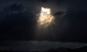 8 月になると天候は急降下します。嵐が嵐と極地の空気をもたらし、夜間は最高 3 ℃ になります。