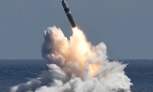 トライデント II D5 延命核ミサイルはナノメートルの精度で動作する