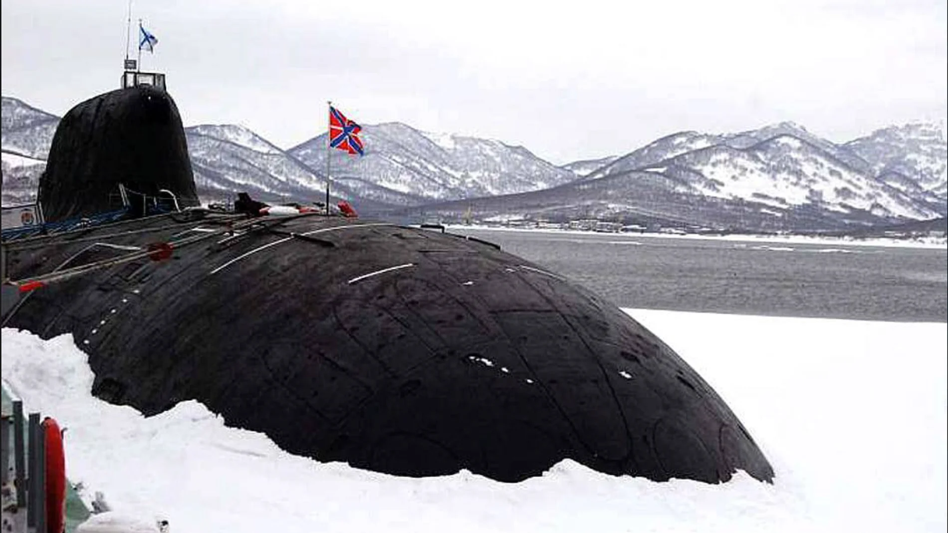 ハバロフスク号は外海へ出ます：これは水中兵器ポセイドンを運ぶために設計されたロシアの潜水艦です