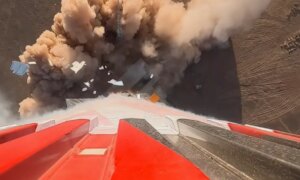 宇宙へ旅立ち、500℃の高温に耐えて地球に帰ってきたカメラ