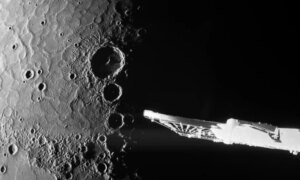なぜこのような奇妙な惑星なのかを解明するため、2つの探査機が8年間の旅を経て水星に到着しようとしている