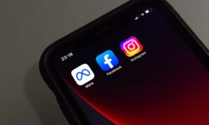 インスタグラム、AIが生成した身元不明の人物をフィーチャーしたプロフィールを制限へ