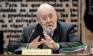テザノスの誤差の範囲: 残りの世論調査と比較して、PSOE を 7 ポイント膨らませ、PP を 7.7 低く見積もっています。