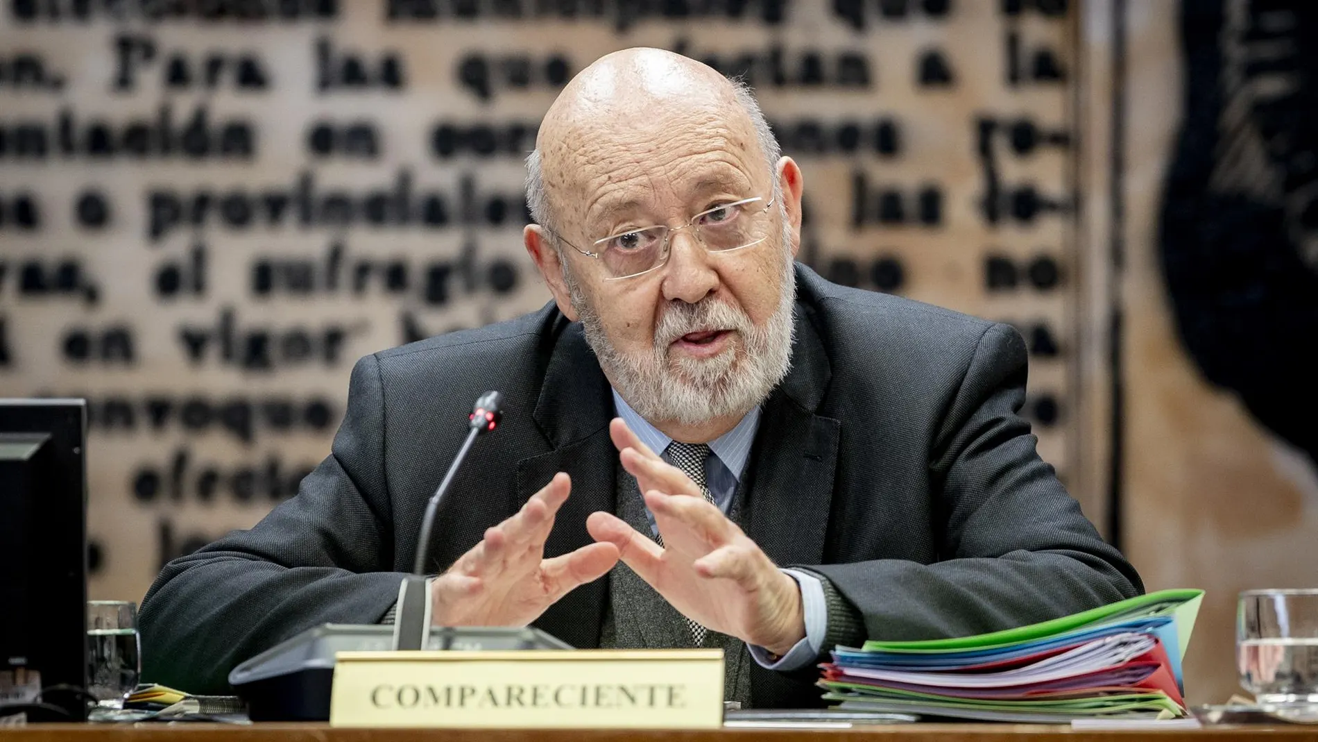 テザノスの誤差の範囲: 残りの世論調査と比較して、PSOE を 7 ポイント膨らませ、PP を 7.7 低く見積もっています。