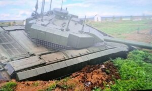 ロシア、泥にはまった突撃部隊を支援するために125mm砲を搭載したロボット戦車をテスト