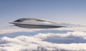 Google EarthでB-21レイダーステルス爆撃機の実際の大きさが判明