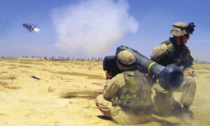 米国の新型対戦車ミサイル発射装置「ジャベリン」は2倍の距離で目標を探知し、重量は25％軽量化
