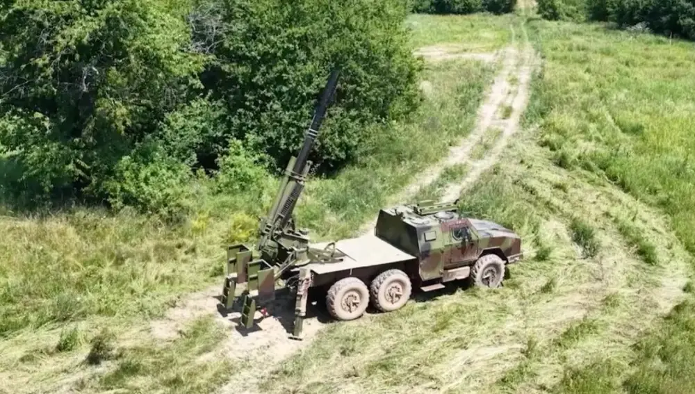 発砲位置にあるTSMB M-25。