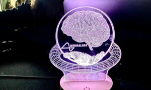 Neuralink は、50,000 時間のニューラル データを使用して AI を学習します。そして目標は明らかです