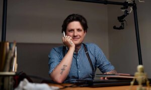 『1924us』の作者であるクリスチャン・ワトソンは、AI のパラドックスを非難します。彼の図面はコピーされ、彼のオリジナルは人工的なものとしてレッテルを貼られているように見えます。
