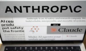 クロード、未解決のフィラデルフィア殺人事件について虚偽の密告を与える