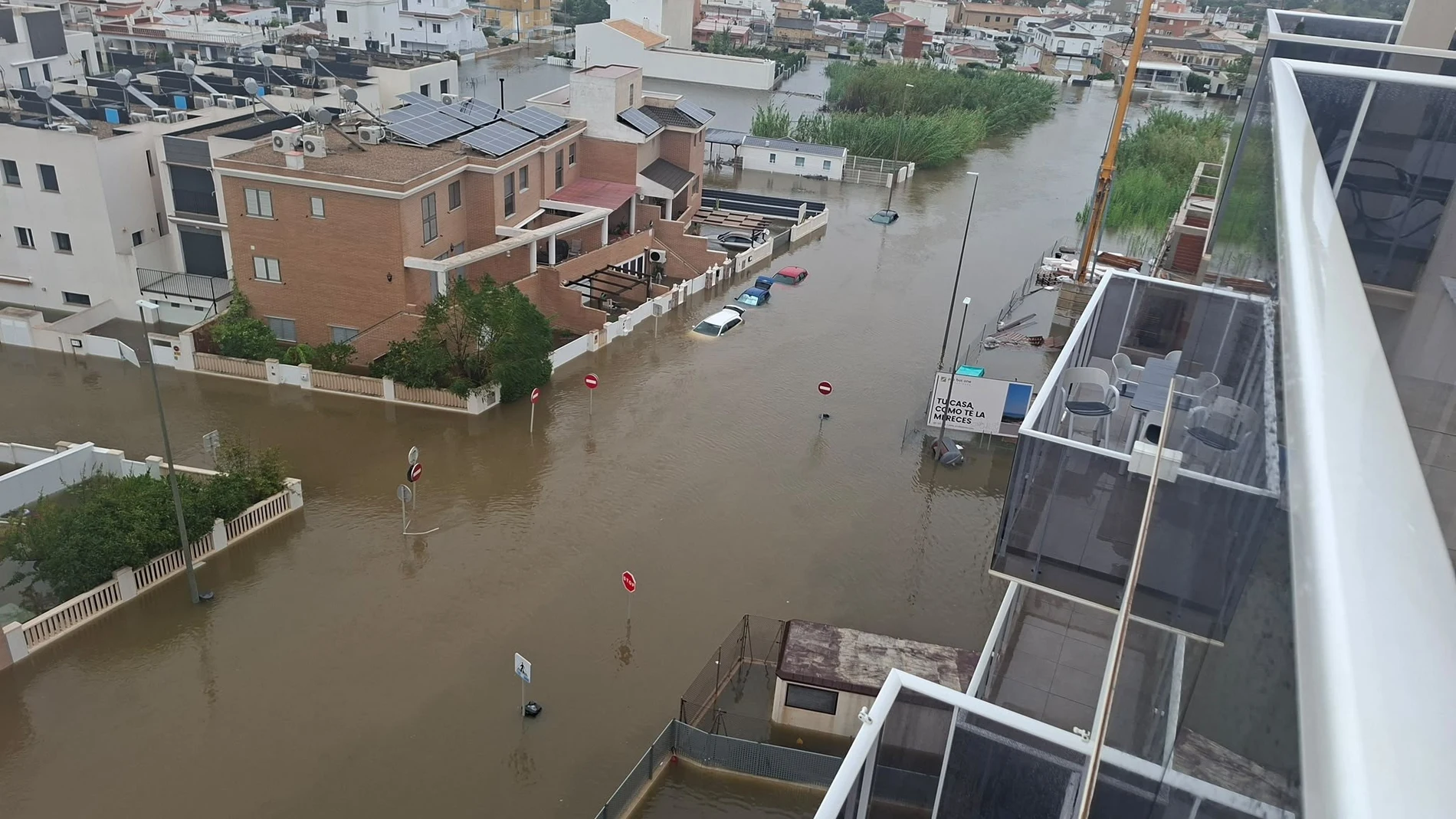 スペインのダナ・アダム、ライブ：豪雨の直前、バレンシアとアリカンテでは外出禁止、道路は閉鎖され警戒地域が出ている