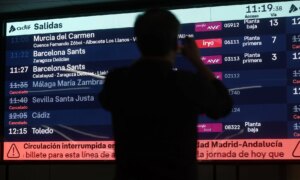 ライブトレインチェッカー: 旅行がキャンセルされているかどうかを確認します