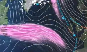 嵐オースティンは「爆発的な深化」に見舞われる：風、波、雨の強い嵐がスペインに到来